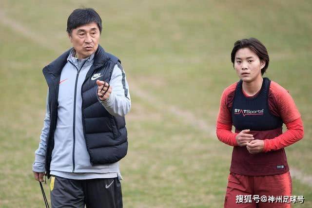 结婚8年发现女儿非亲生，男子勇敢发声揭露真相